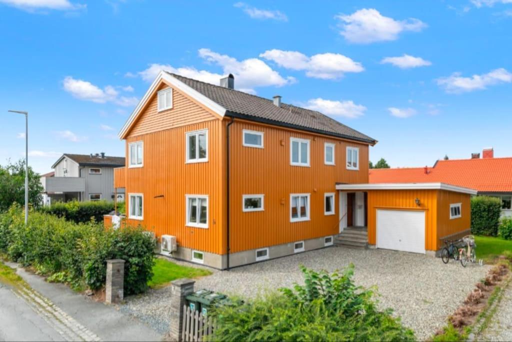 Romslig Nyrenovert Leilighet Apartment Trondheim Exterior photo